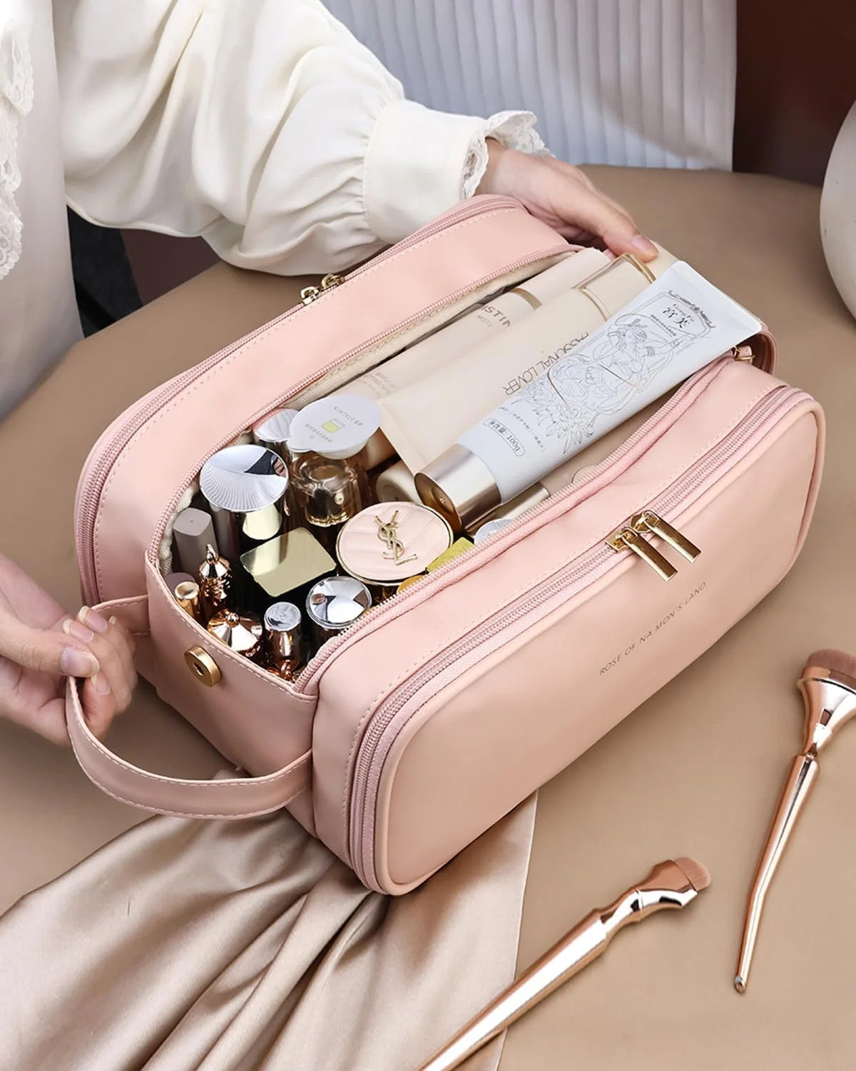 Travel Makeup Bag for Women, Large Capacity Cosmetic Organizer with Wide Opening, Waterproof Portable Toiletry Storage Bag for Easy Access